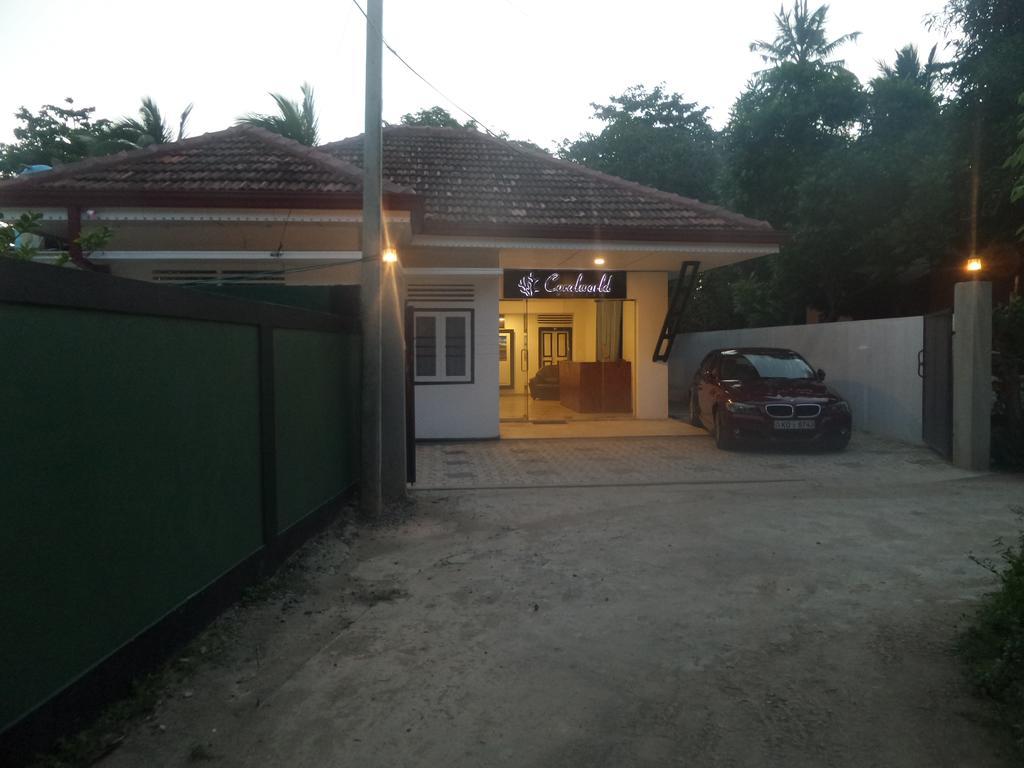 Coralworld Hotel Mirissa Exterior photo